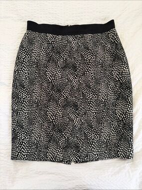 Ann Taylor Black and White Printed Pencil Skirt